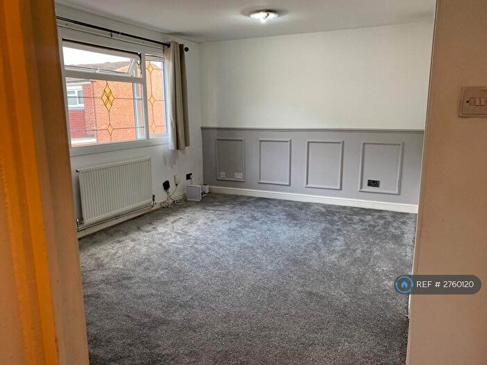 1 Bedroom Maisonette To Rent In Burgett Road, Slough, SL1