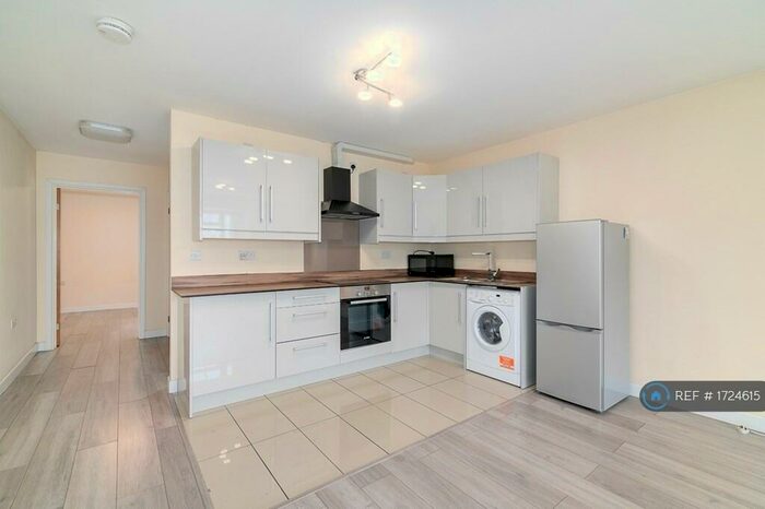 1 Bedroom Flat To Rent In Lordship Lane, London, N17