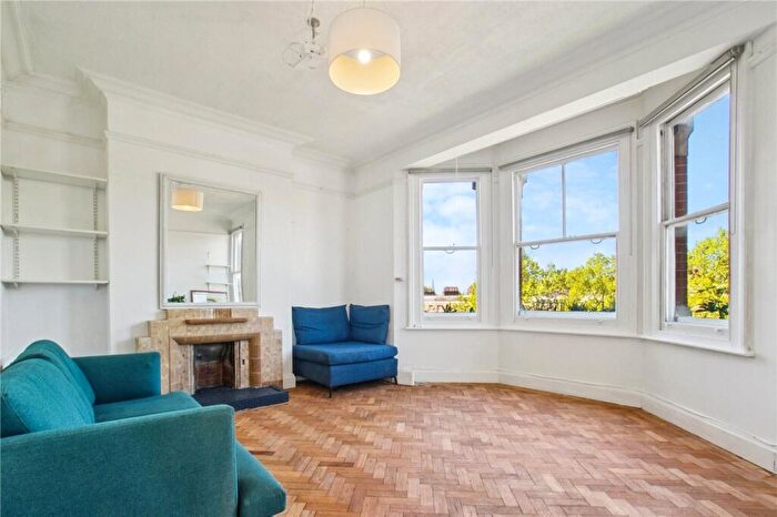 3 Bedroom Apartment To Rent In New Cross Road, London, SE14