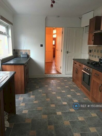 3 Bedroom Terraced House To Rent In The Drive, Worthing, BN11