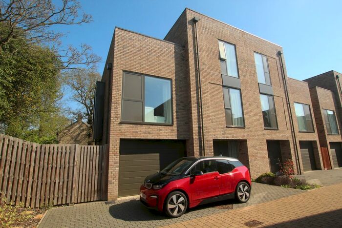 4 Bedroom Semi-Detached House To Rent In Brook End Close, Trumpington, Cambridge, CB2