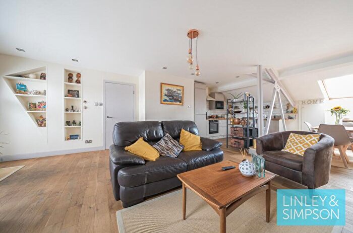 3 Bedroom Flat For Sale In Merchants House, North Street, Leeds, LS2