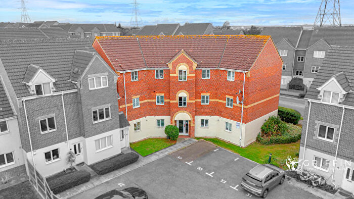 2 Bedroom Flat For Sale In Lennox Close, Chafford Hundred, Grays, RM16