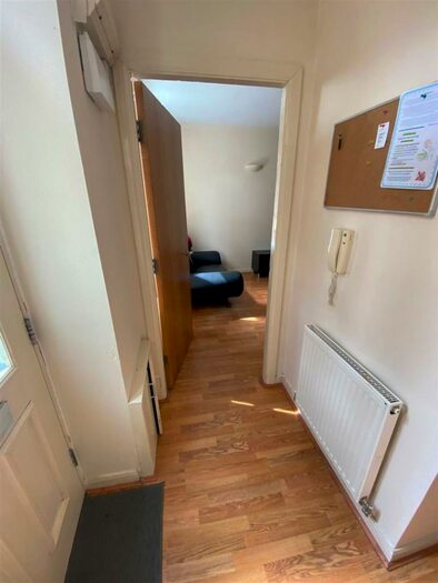 2 Bedroom Cottage To Rent In Cottage E, Croft House, LS4