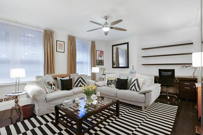2 Bedroom Flat To Rent In Clarence Gate Gardens, Glentworth Street, NW1