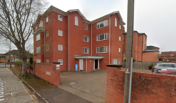 2 Bedroom Flat To Rent In Barnwood Road, Longlevens, Gloucester, GL2