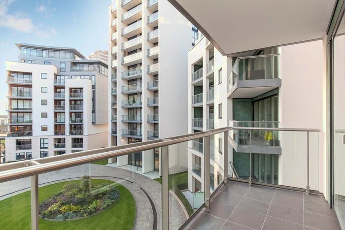 2 Bedroom Flat To Rent In Pump House Crescent, Kew Bridge West, Brentford, Uk, TW8