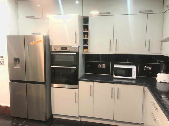 4 Bedroom Flat To Rent In Sidney Avenue, London N13