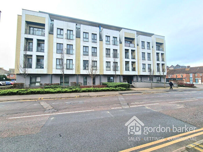 2 Bedroom Apartment To Rent In New Orchard, Poole, Dorset, BH15