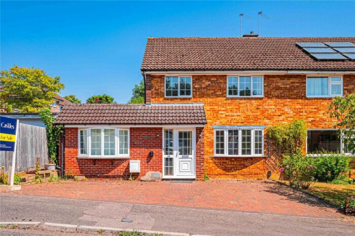 5 Bedroom Semi-Detached House For Sale In Ridge Lea, Chaulden, Hemel Hempstead, Hertfordshire, HP1