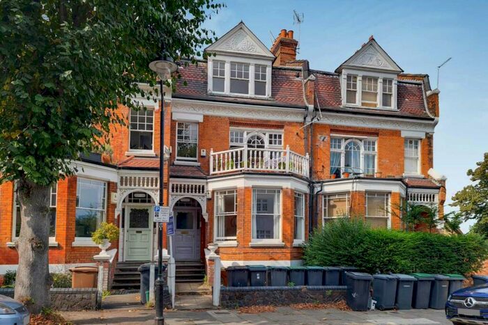 2 Bedroom Flat To Rent In Hornsey Lane Gardens, Highgate, N6
