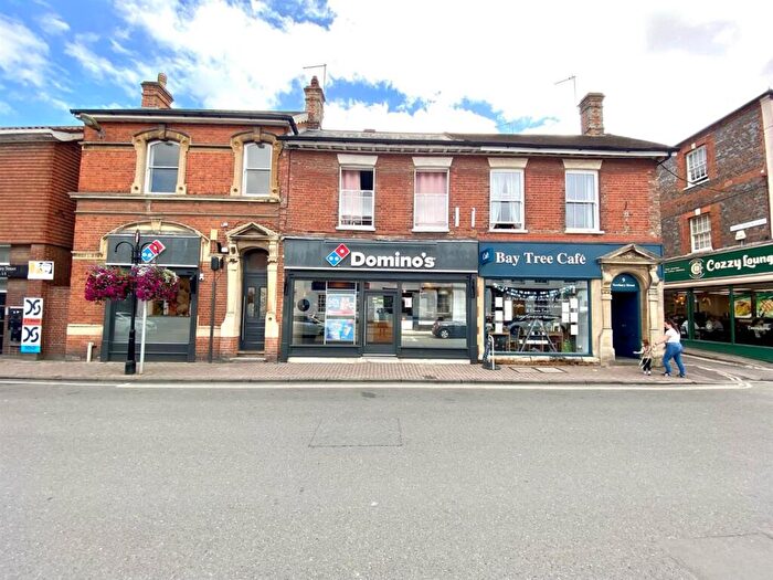 1 Bedroom House To Rent In Post Office Lane, Wantage, OX12