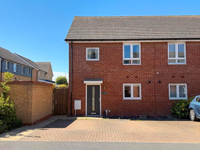 3 Bedroom Semi-Detached House For Sale In Colburn Way, Grays, Essex, RM16