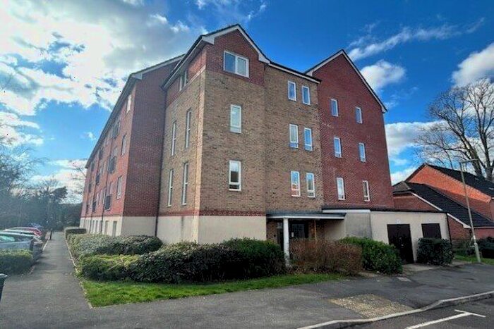 1 Bedroom Flat To Rent In Skippetts Gardens, Basingstoke, RG21