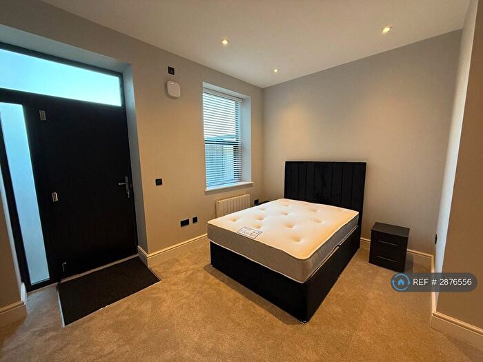 Studio To Rent In Hall Gate, Doncaster, DN1