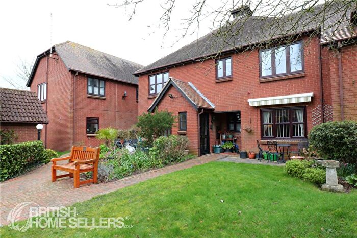 1 Bedroom Apartment For Sale In Orchard Walk, Watlington, Oxfordshire, OX49