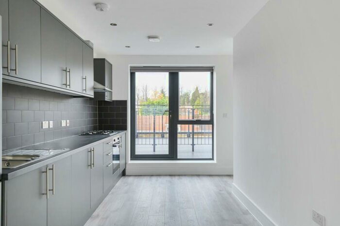 2 Bedroom Flat To Rent In High Street Orpington, BR6