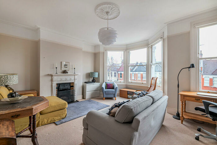 2 Bedroom Apartment To Rent In Victoria Road, Alexandra Park, N22