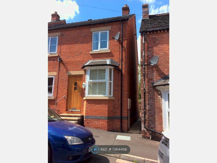 3 Bedroom End Of Terrace House To Rent In South Street, Ashbourne, DE6