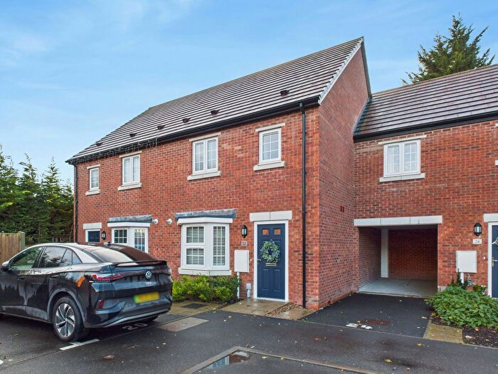 3 Bedroom Town House For Sale In Leeson Close, Colwick, Nottingham, NG4
