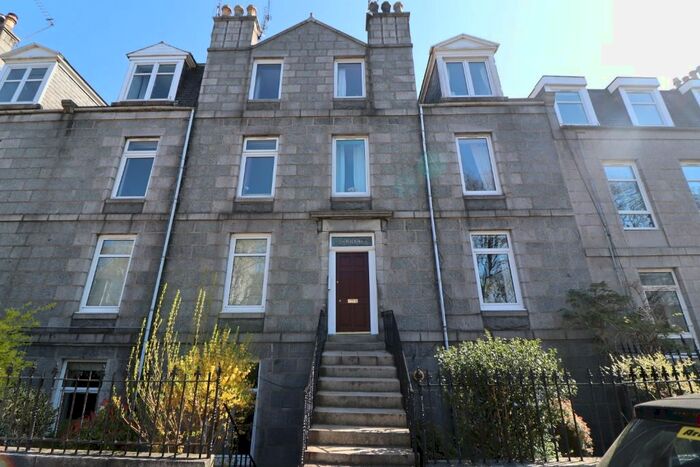 2 Bedroom Flat To Rent In Esslemont Avenue, Aberdeen, AB25