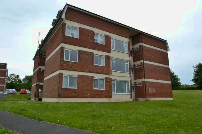 2 Bedroom Flat To Rent In Salisbury House, Wylye Road, Tidworth, SP9