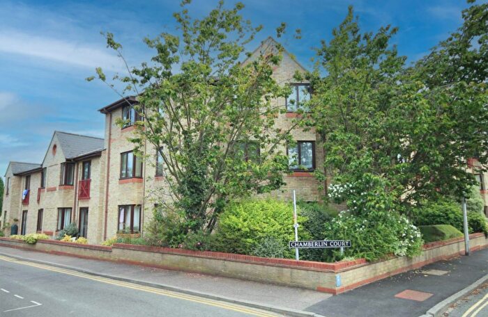 1 Bedroom Flat To Rent In Chamberlin Court, Westfield Lane, CB4