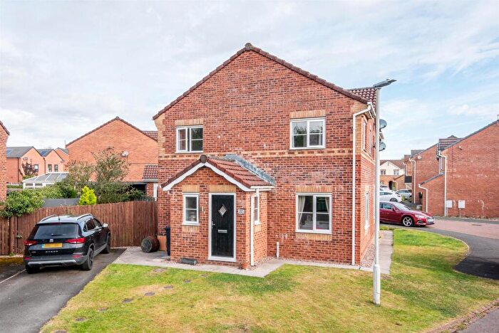 3 Bedroom Semi-Detached House For Sale In Dunnock Lane, Cottam, PR4