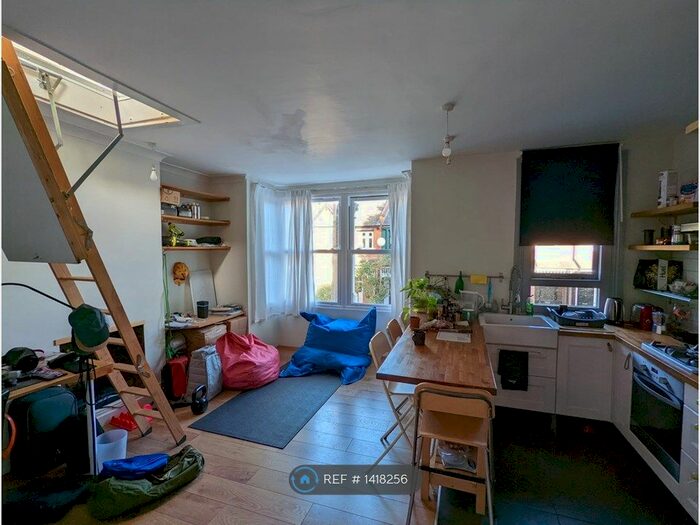 1 Bedroom Flat To Rent In Beech Hall Road, London, E4