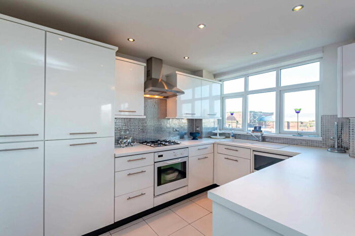 2 Bedroom Flat For Sale In Viceroy Court, Lord Street, Southport, PR8