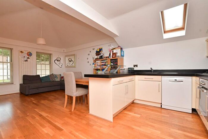 1 Bedroom Detached Bungalow For Sale In Church Street, Epsom, Surrey, KT17
