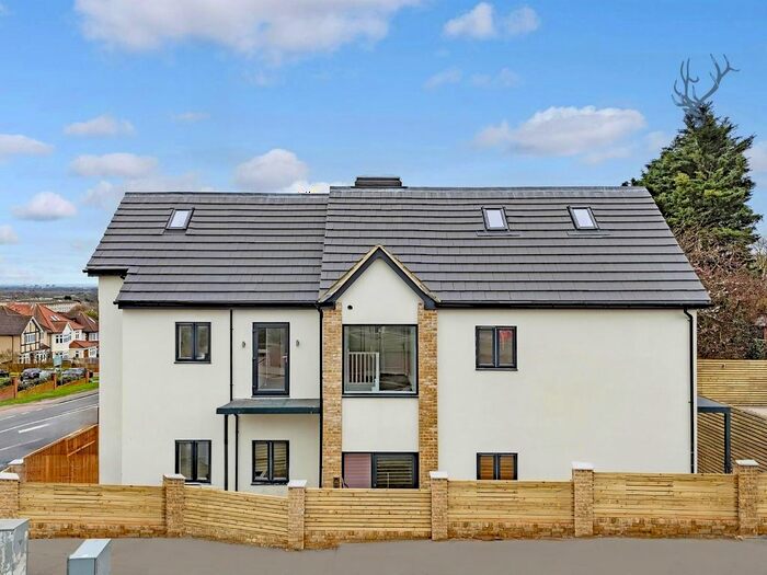 1 Bedroom Flat For Sale In Crossways, Manor Road, Chigwell, IG7