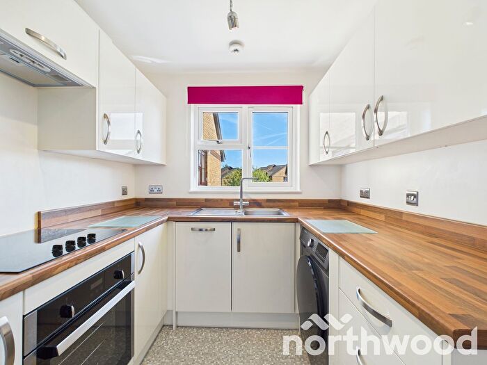 1 Bedroom Penthouse To Rent In Longacre, Singleton, Ashford, TN23