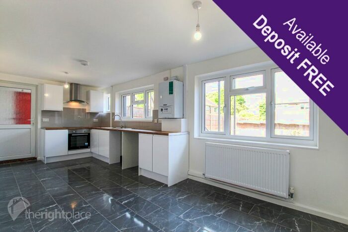 3 Bedroom Semi-Detached House To Rent In Middlesex Drive, Bletchley, Milton Keynes, MK3