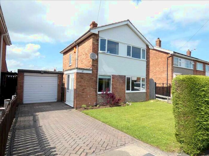Houses for sale & to rent in DN40 1LG, Pilgrim Avenue, Immingham Immingham
