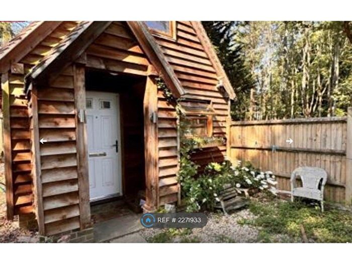 1 Bedroom Detached House To Rent In Cane End, Reading, RG4