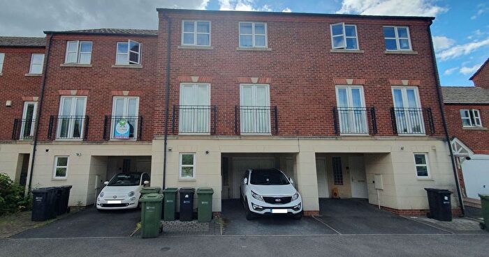 4 Bedroom Town House For Sale In Ingles Drive, Worcester, Worcestershire, WR2