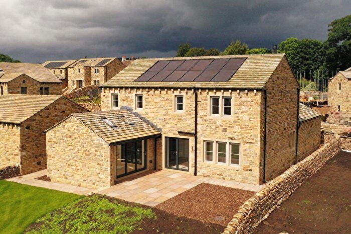 4 Bedroom Detached House For Sale In Bedroom Detached House For Sale – Far Bank Croft, Glusburn, BD20