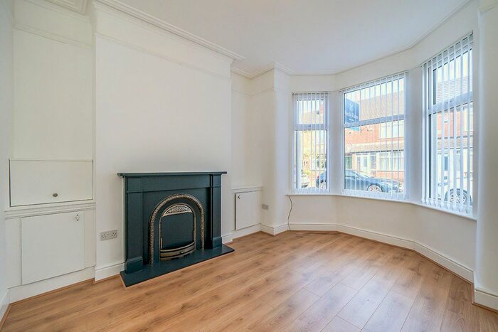 4 Bedroom Terraced House To Rent In Birchfield Avenue, Widnes, Cheshire, WA8