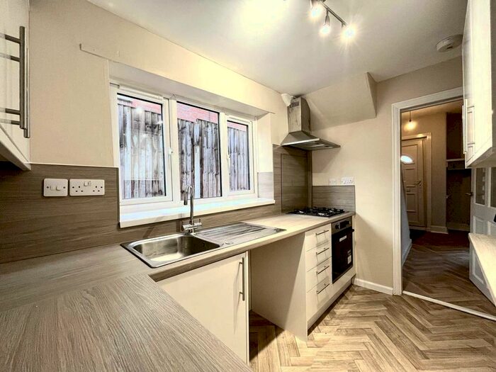 3 Bedroom Semi-Detached House To Rent In Mill Lane, Sutton Leach, WA9