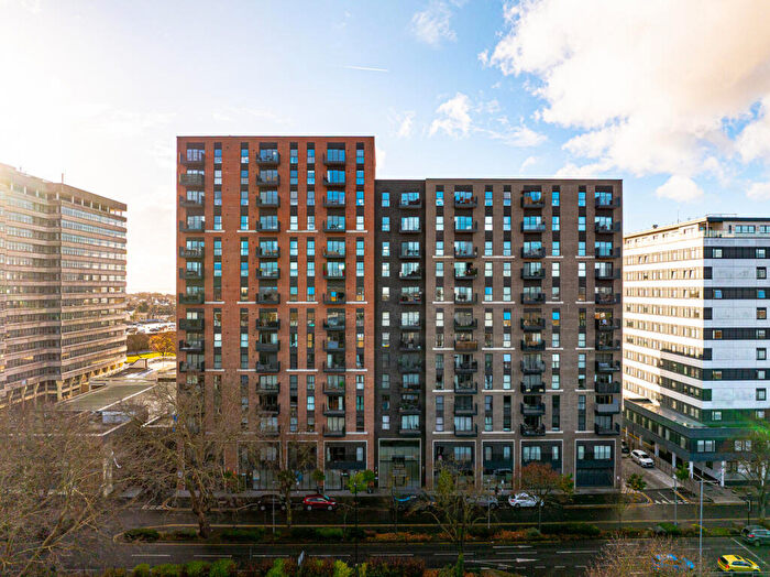 2 Bedroom Flat To Rent In Victoria Avenue, Southend-on-Sea, SS2