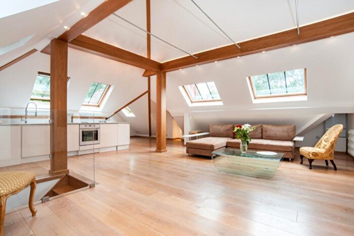 2 Bedroom Flat To Rent In Heysham Lane, Hampstead, NW3