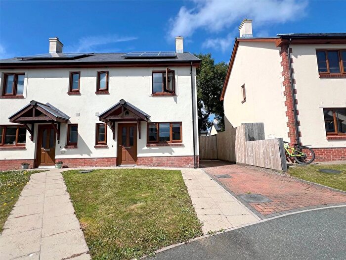 3 Bedroom Semi-detached House For Sale In Ashford Park, Crundale, Haverfordwest, Pembrokeshire, SA62