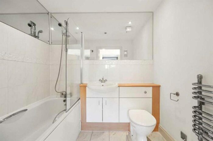 2 Bedroom Flat To Rent In Circa Apartments Regents Park Road Primrose Hill, NW1