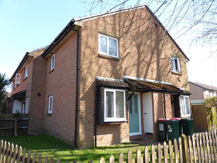 1 Bedroom Terraced House To Rent In Oakfields, Crawley, RH10