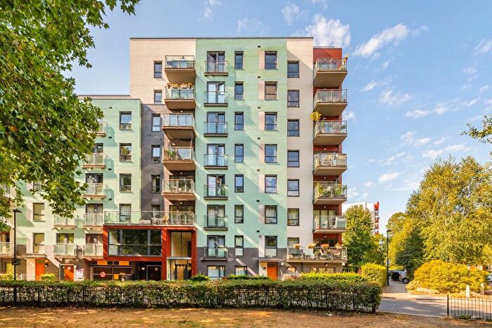 2 Bedroom Flat To Rent In All Saints Road, Acton, W3