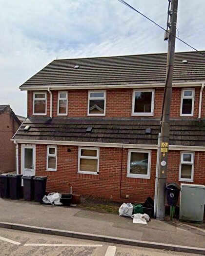 2 Bedroom Flat To Rent In Pontardawe, SA8