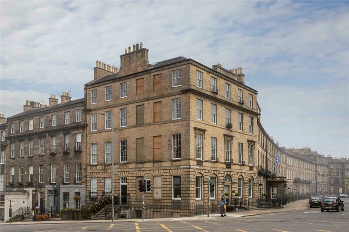 3 Bedroom Flat To Rent In Dundas Street, New Town, Edinburgh, EH3