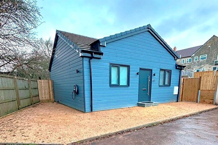 1 Bedroom Bungalow To Rent In Milford Avenue, BS30