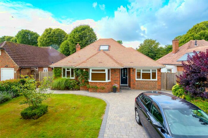 4 Bedroom Bungalow To Rent In Parklands Avenue, Goring-by-Sea, Worthing, West Sussex, BN12